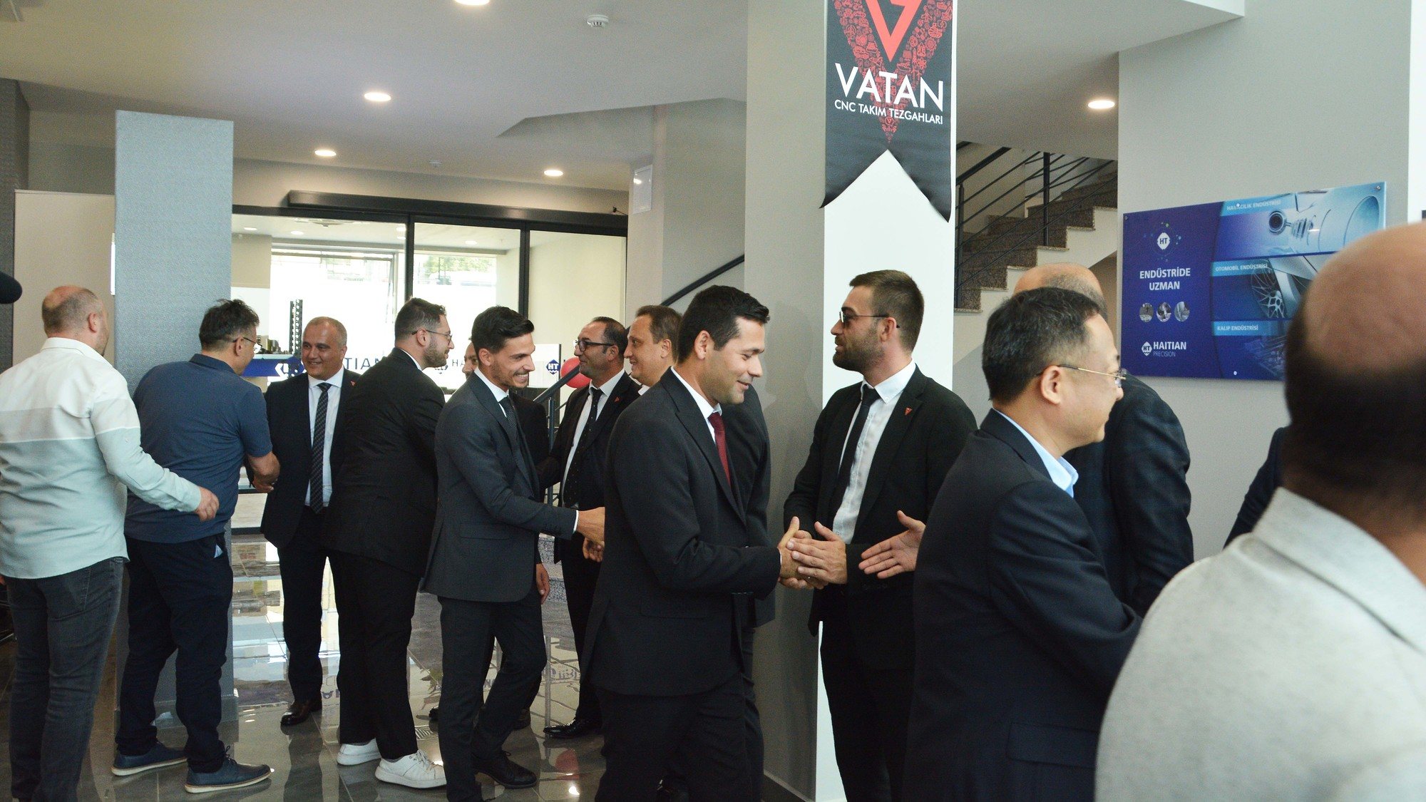 3868la天河总站(集团)股份有限公司 - Make It Possible