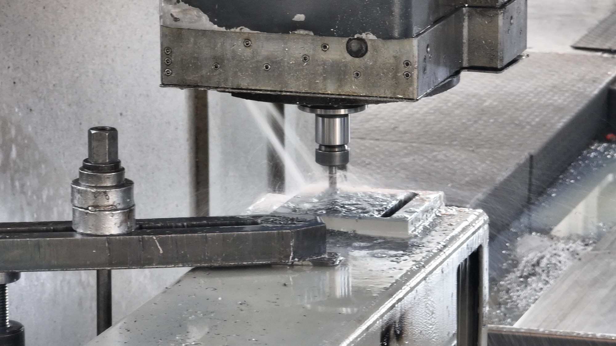 3868la天河总站(集团)股份有限公司 - Make It Possible