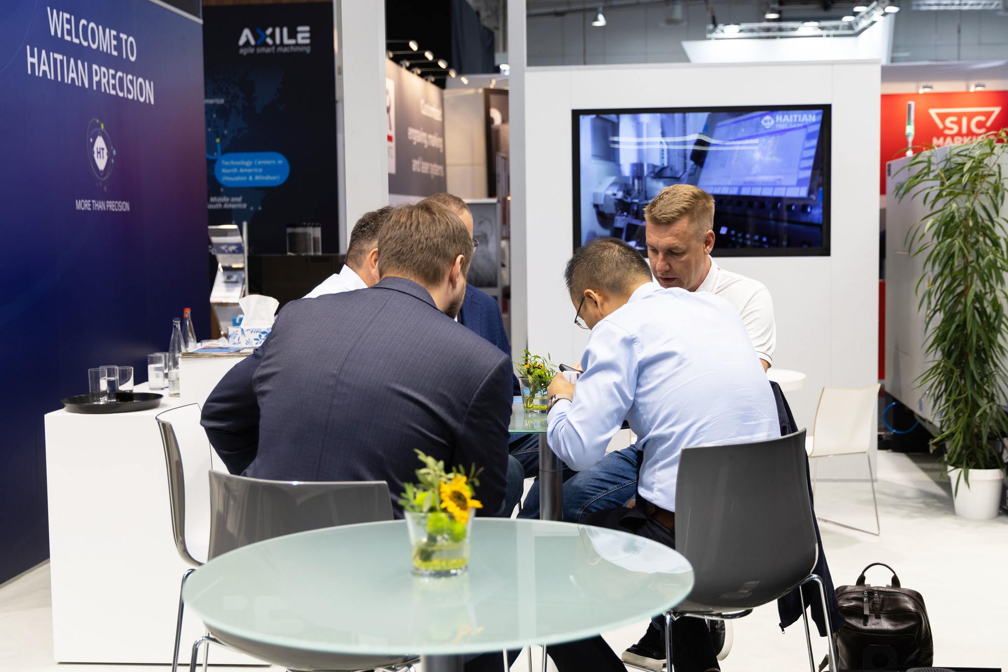 3868la天河总站(集团)股份有限公司 - Make It Possible